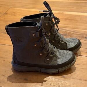 Sorel Lace-Up Boots size 7